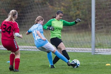 Bild 183 - wBJ TuS Tensfeld - SV Fortuna St. Juergen